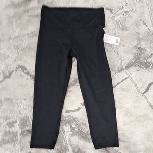 Marika Black Capri 22"